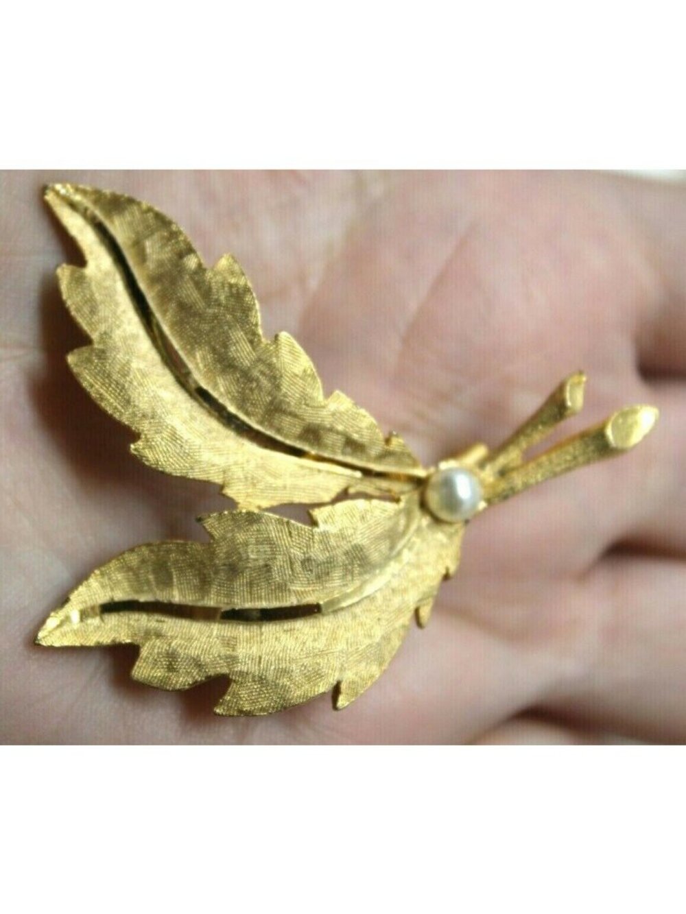 Vintage Gold Tone Double Leaf with Faux Pearl Pin Brooch 2.5" Long #G10 - Picture 2 of 4